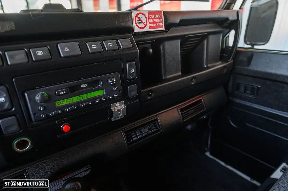 Land Rover Defender 110 2.5 Td5 E - 39