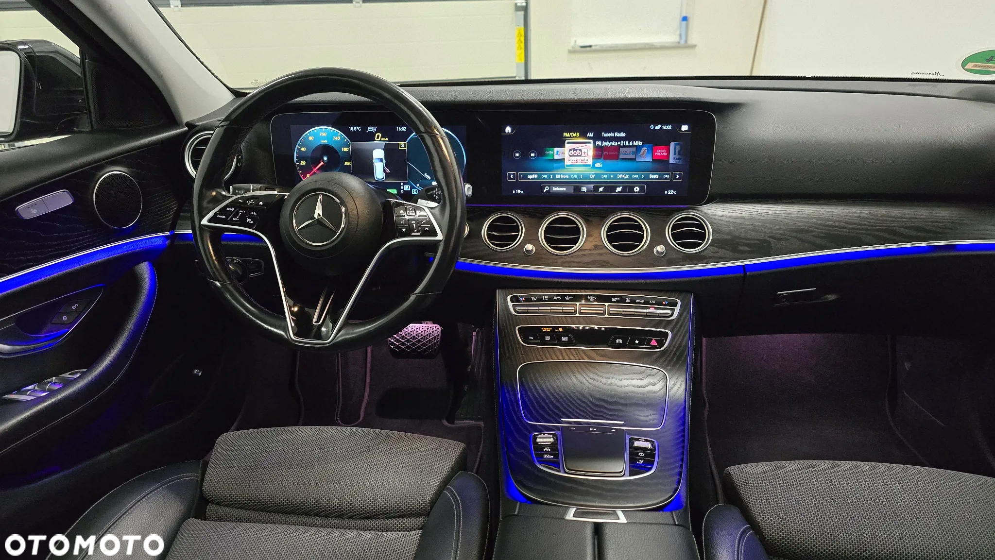 Mercedes-Benz Klasa E 300 de 4Matic T 9G-TRONIC Exclusive - 31