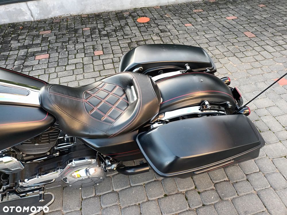 Harley-Davidson Touring Street Glide - 9