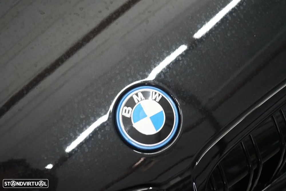 BMW 330 e iPerformance Sport Line - 8