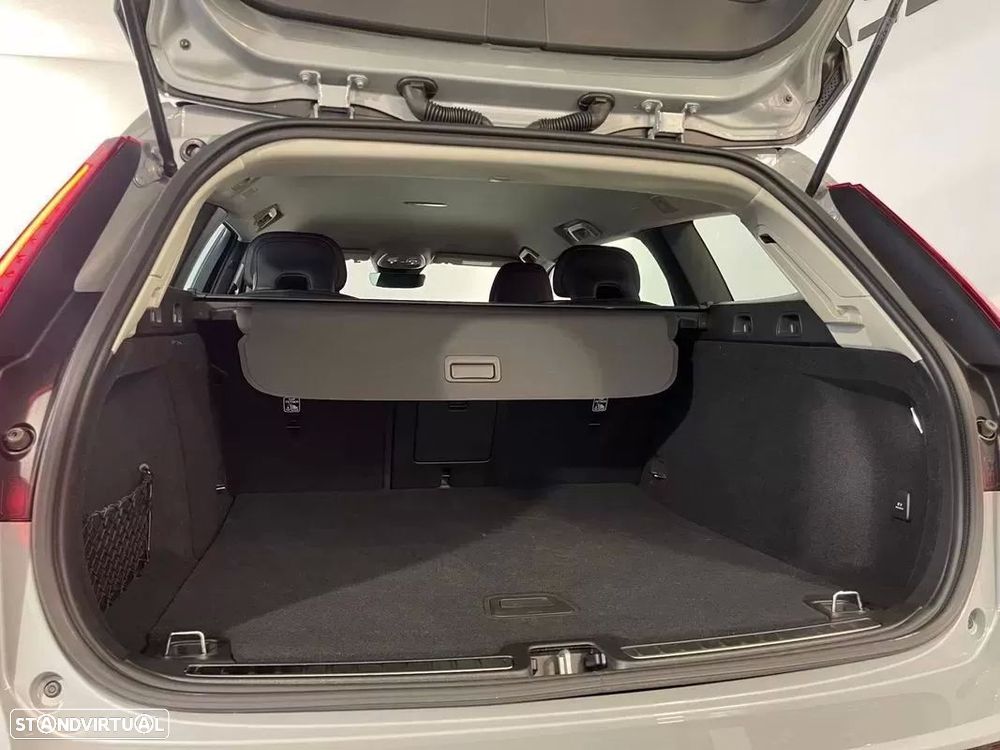 Volvo V60 2.0 T6 AWD TE Essential - 34