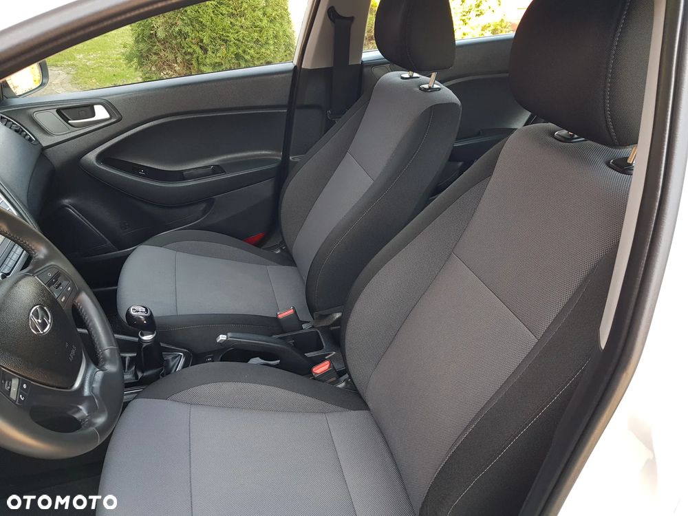 Hyundai i20 blue 1.2 Advantage - 19