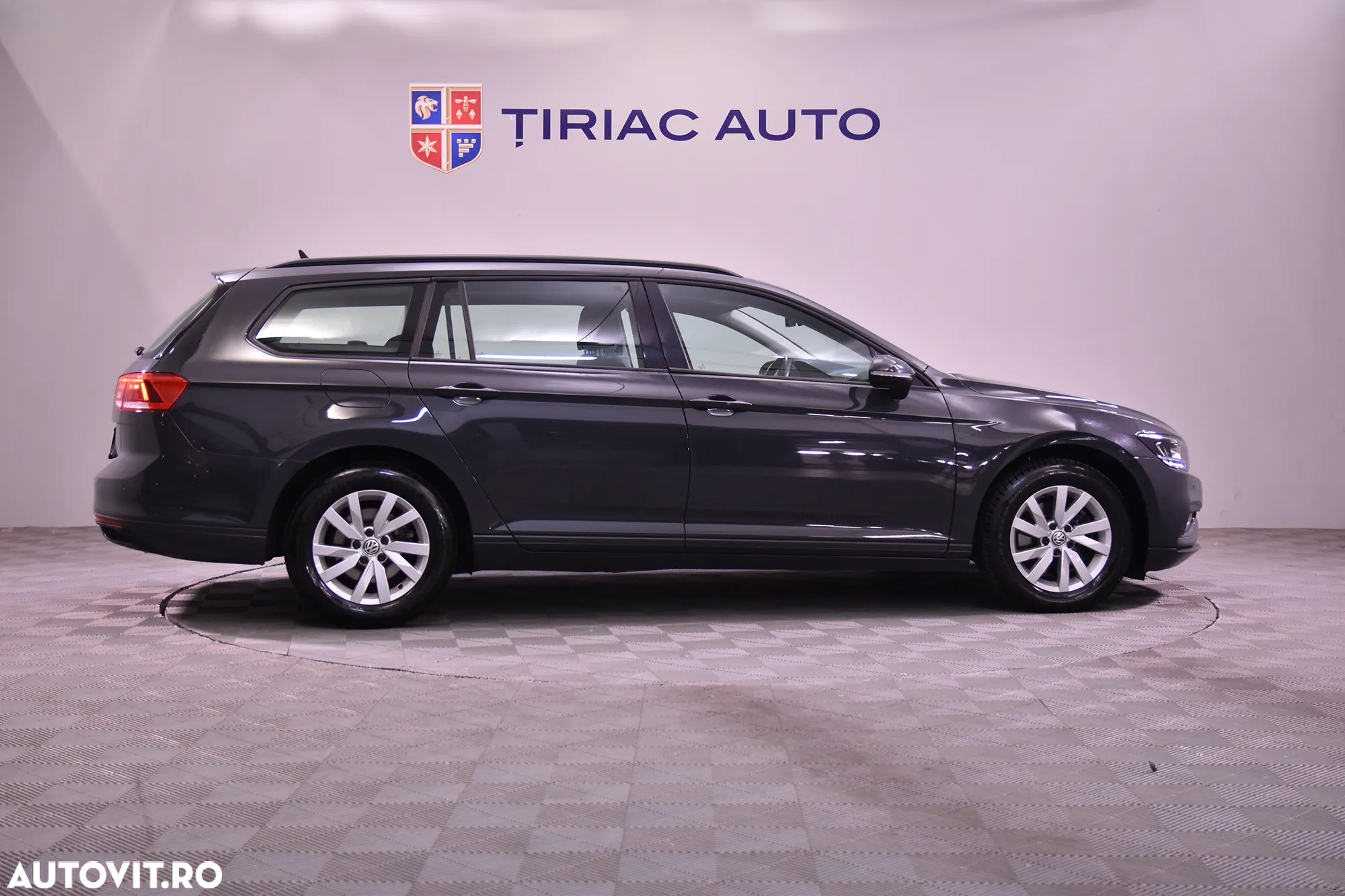 Volkswagen Passat - 6