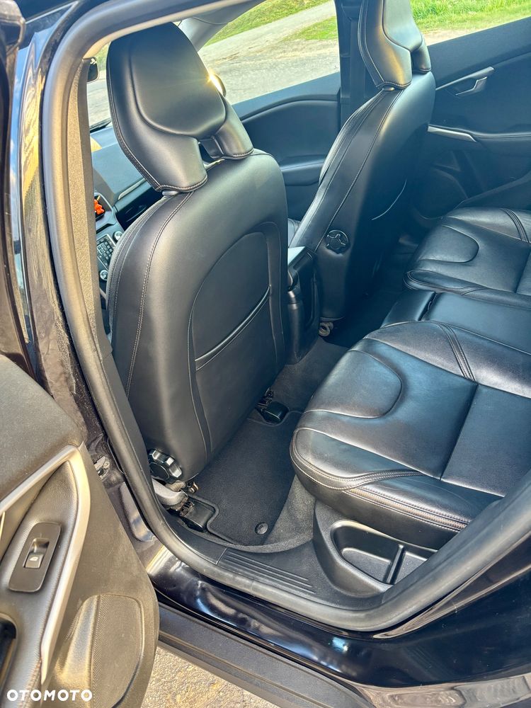 Volvo V40 Cross Country D2 Momentum - 14