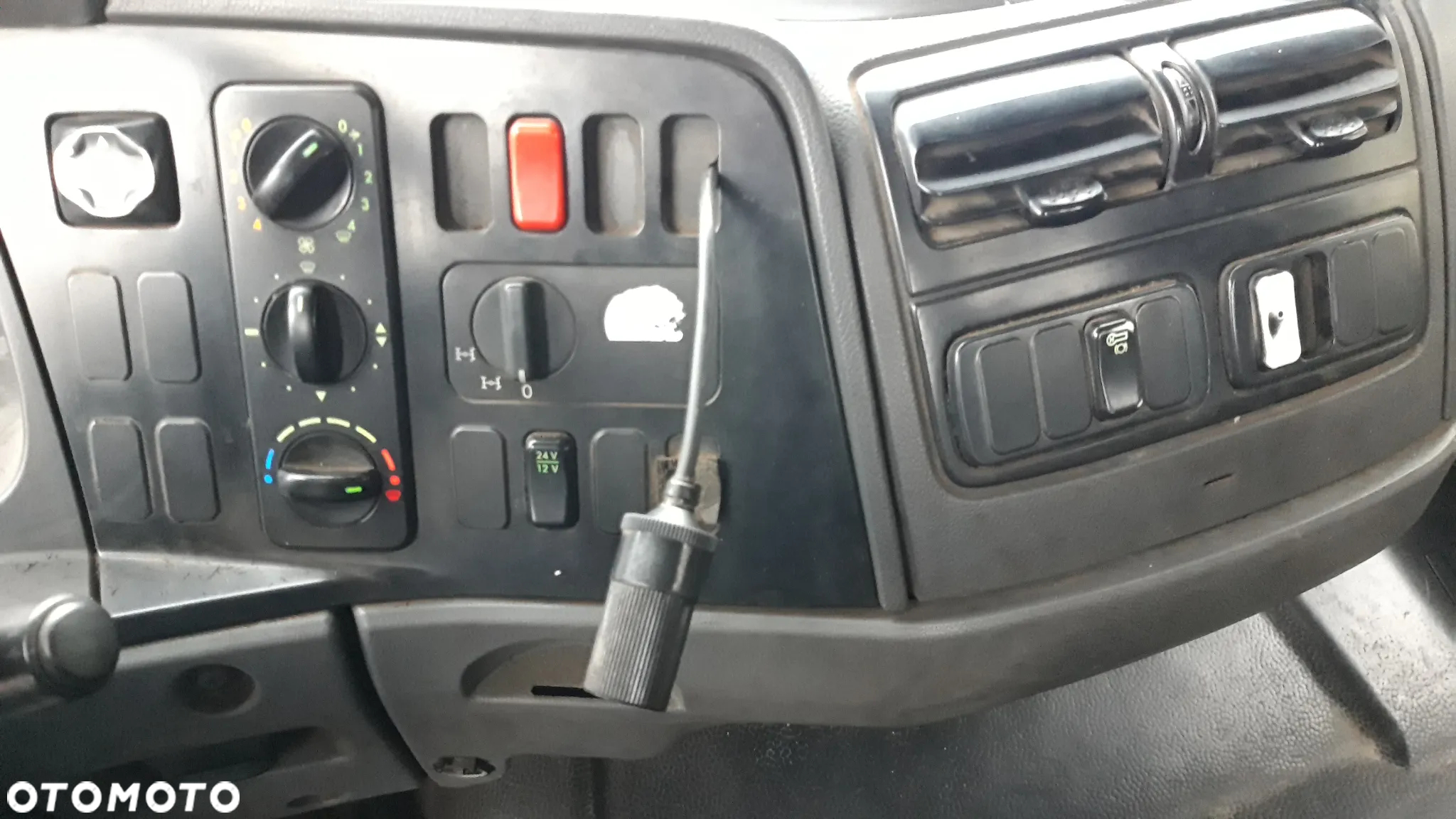 Mercedes-Benz Axor 2628 6x4 Actros - 13