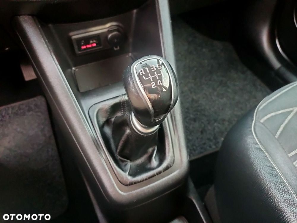 Kia Venga - 37