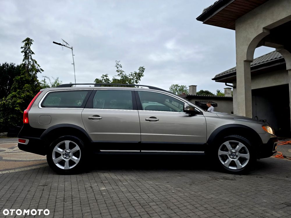 Volvo XC 70 - 8