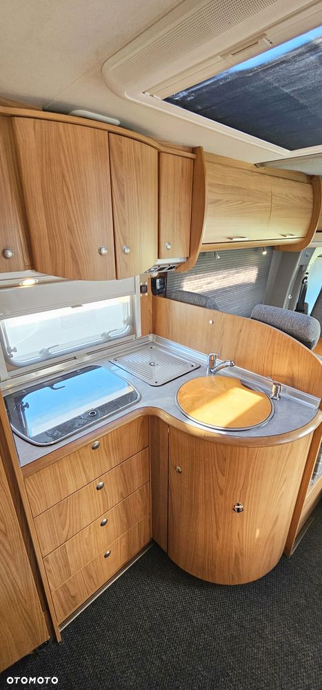 Burstner DELFIN PERFORMANCE T625 AL-KO 3.0L Renault Master - 13