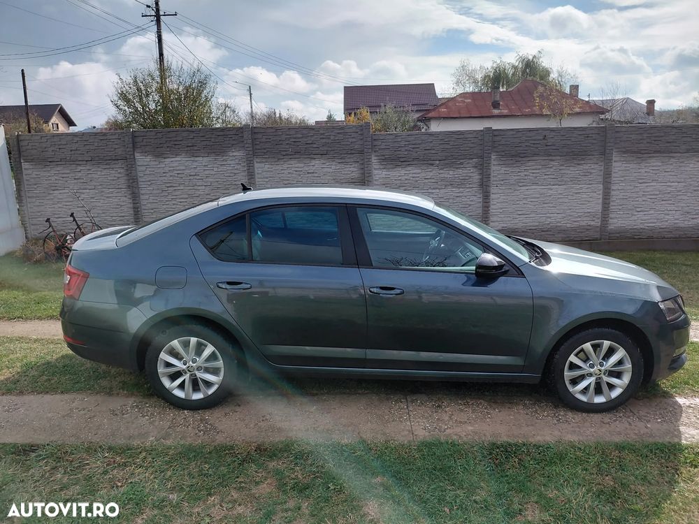 Skoda Octavia 1.5 TSI DSG Style - 2