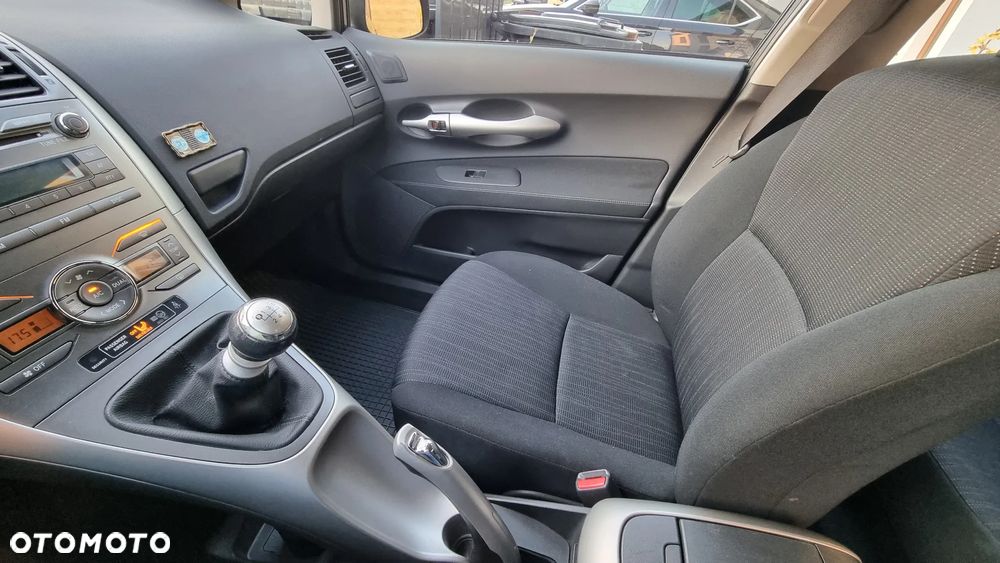 Toyota Auris 1.4 D-4D Premium - 8