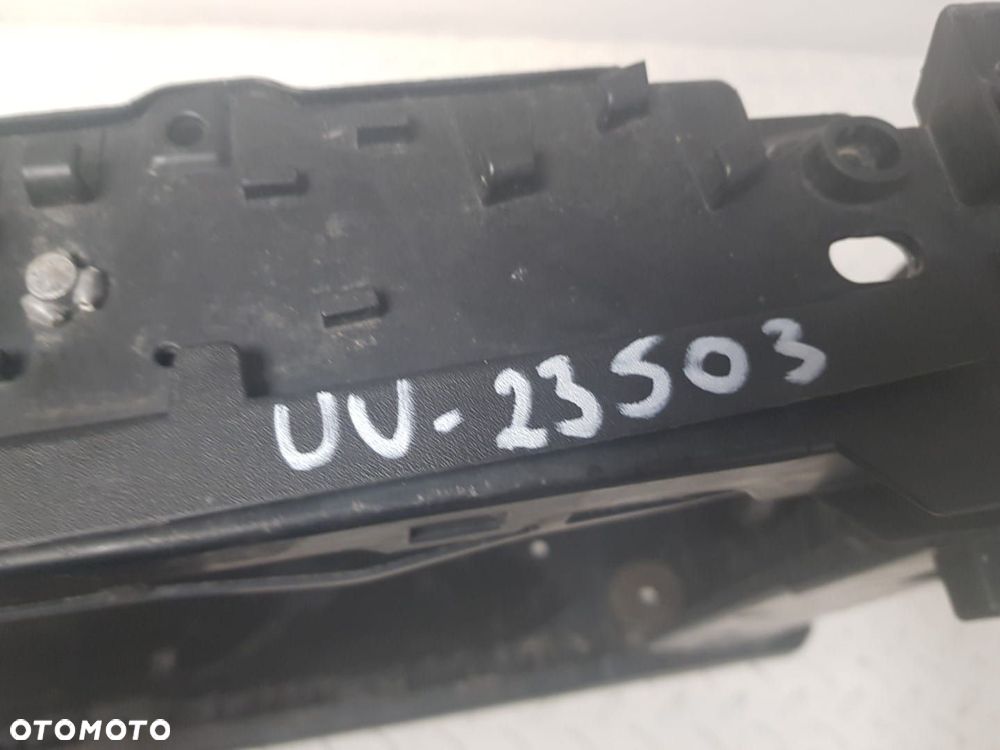 ORYGINALNY PAS PRZEDNI  AUDI A1 II 2 82A 18-24 82A805588 - 6