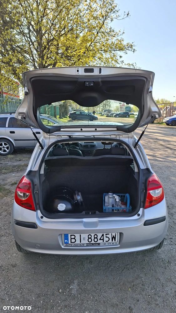 Renault Clio - 15