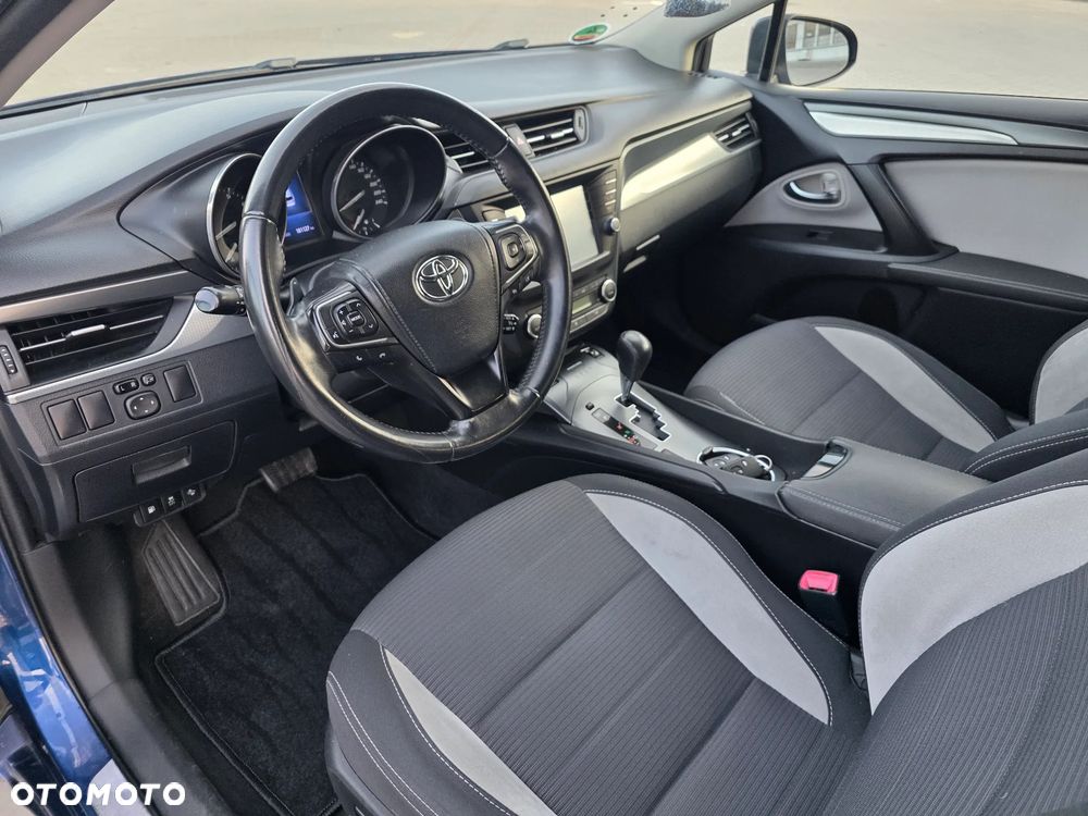 Toyota Avensis Touring Sports 1.8 Multidrive S Comfort - 20