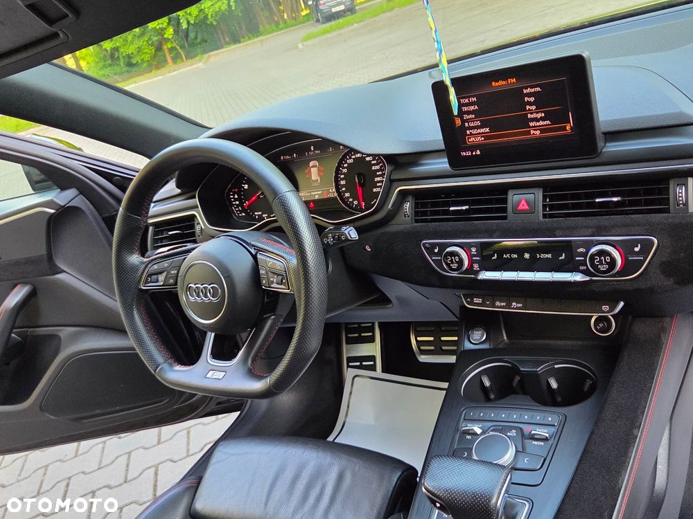 Audi A4 Avant 40 TDI S tronic S line - 16