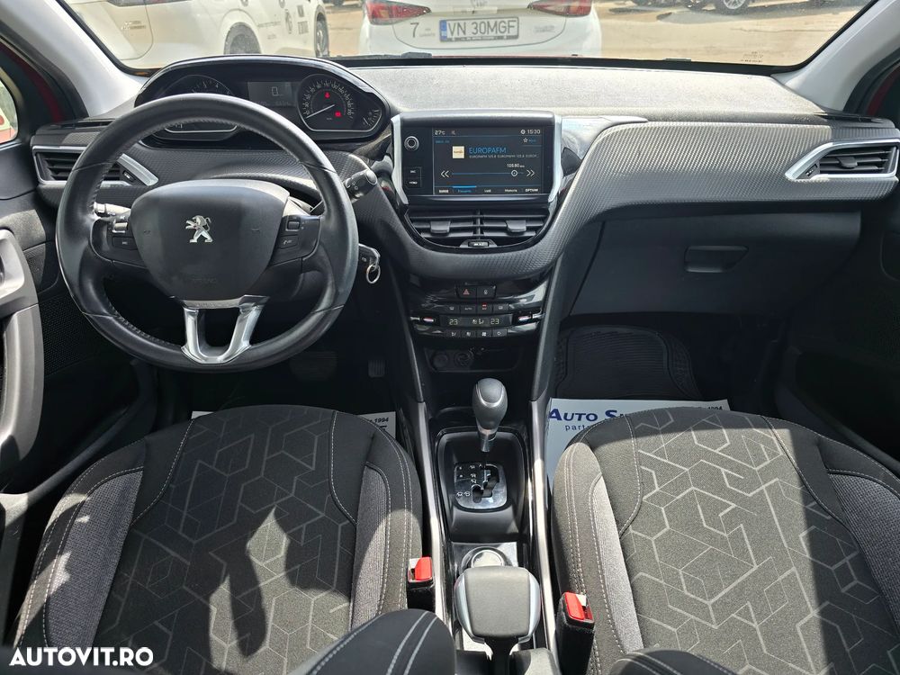 Peugeot 2008 - 9