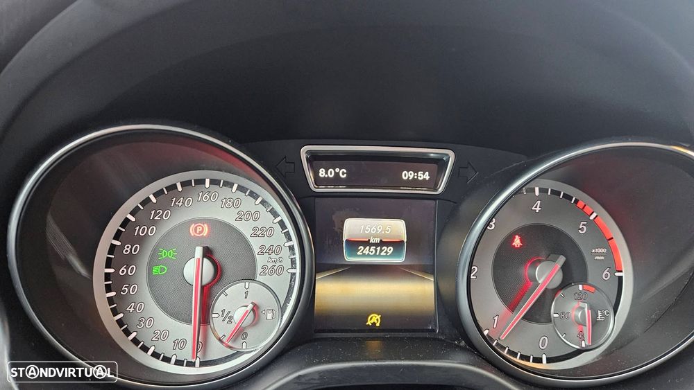 Mercedes-Benz CLA 180 (CDI) d Urban - 19