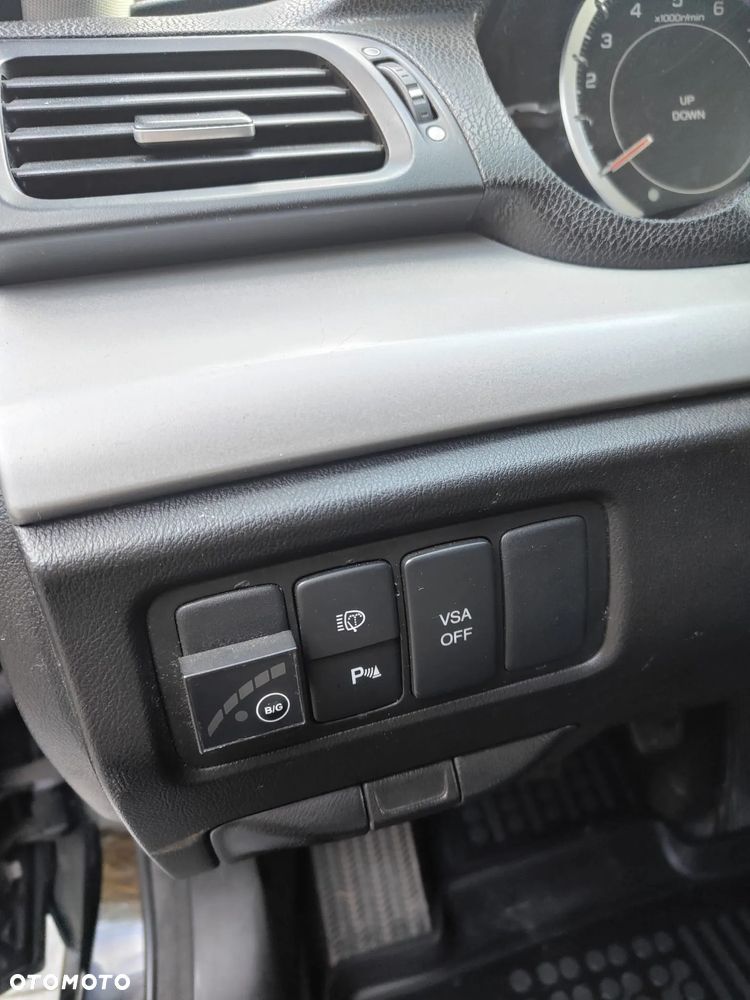 Honda Accord 2.0 Executive - 25