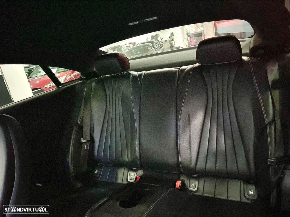 Mercedes-Benz E 220 d Aut. - 32