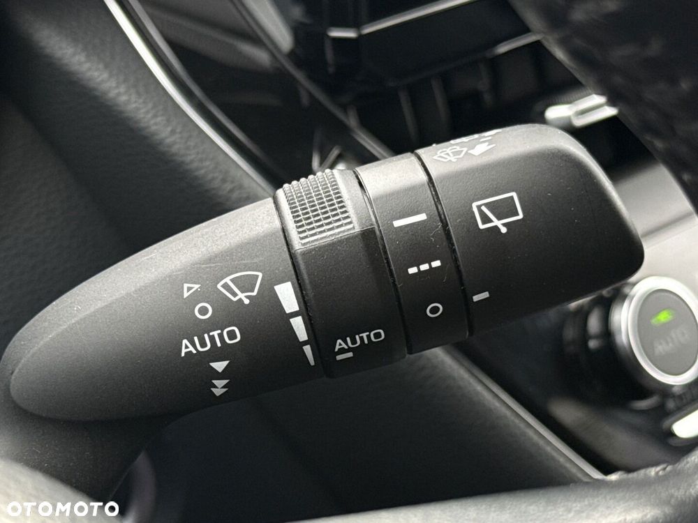 Toyota Corolla 1.8 Hybrid Style - 19