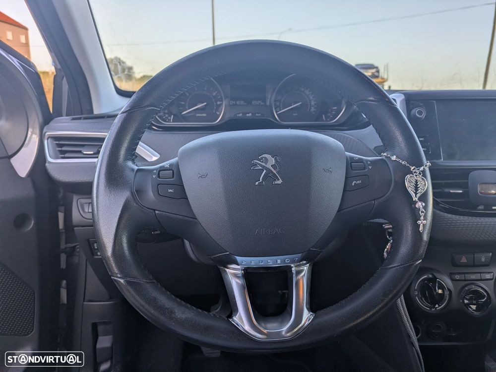 Peugeot 208 1.2 PureTech Style - 5