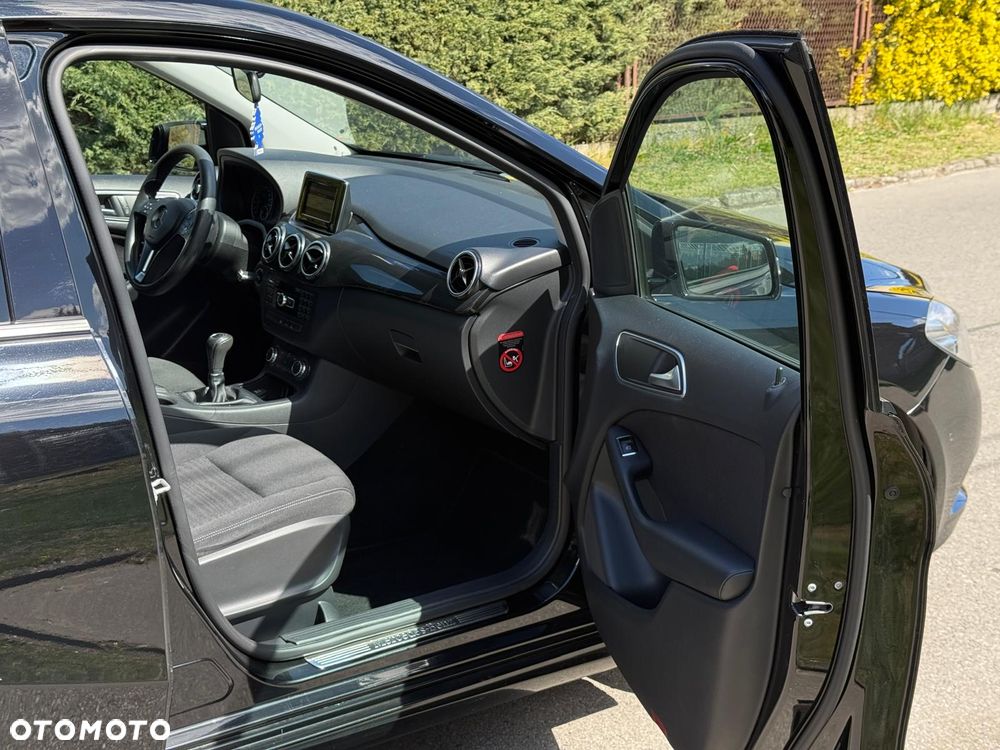 Mercedes-Benz Klasa B 180 CDI (BlueEFFICIENCY) - 22