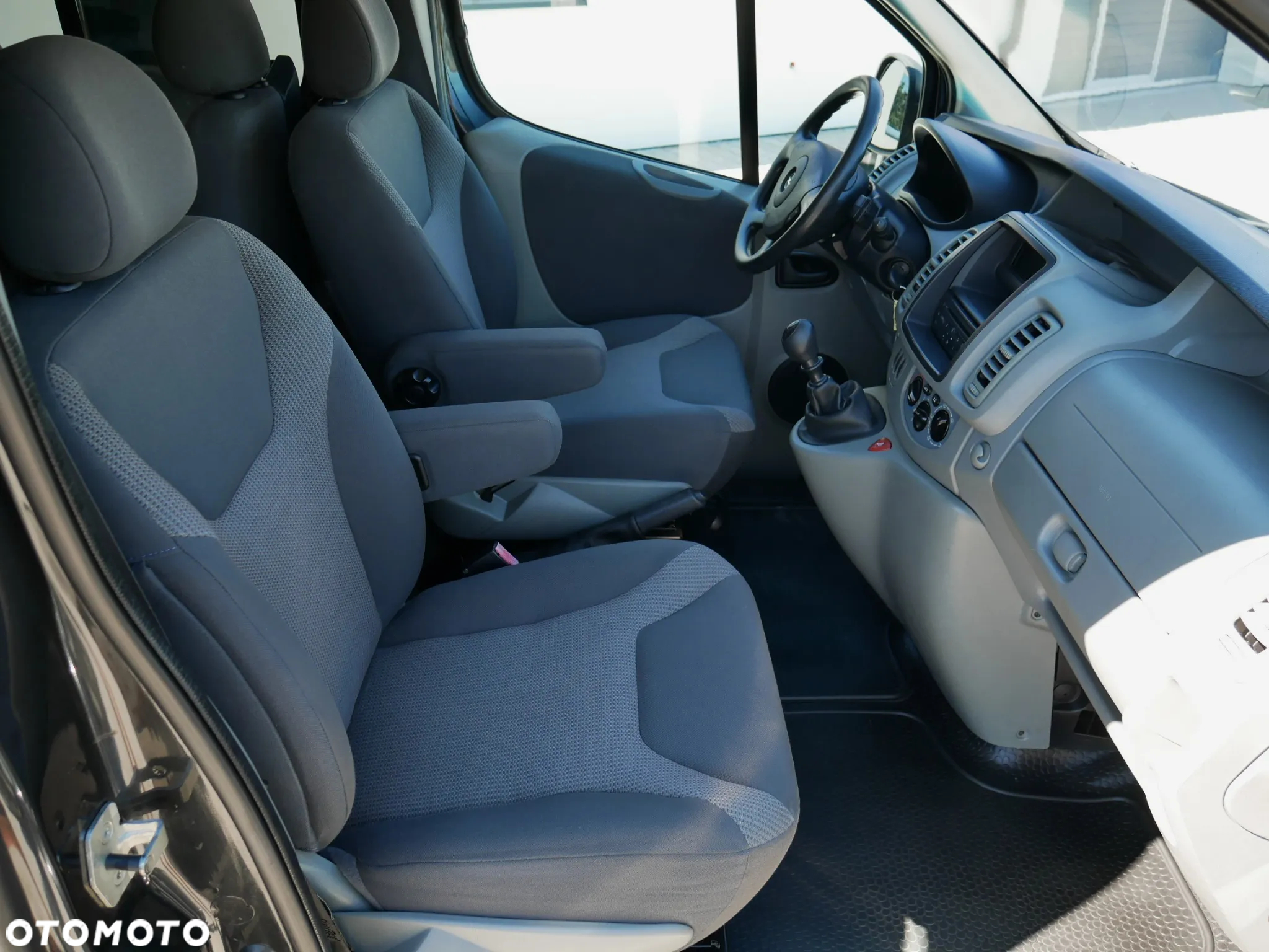 Opel Vivaro - 18