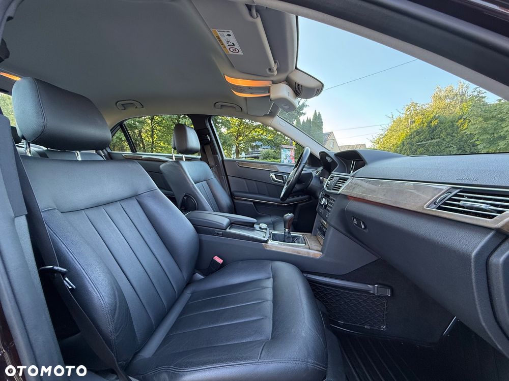 Mercedes-Benz Klasa E 250 CDI BlueEff Elegance - 27