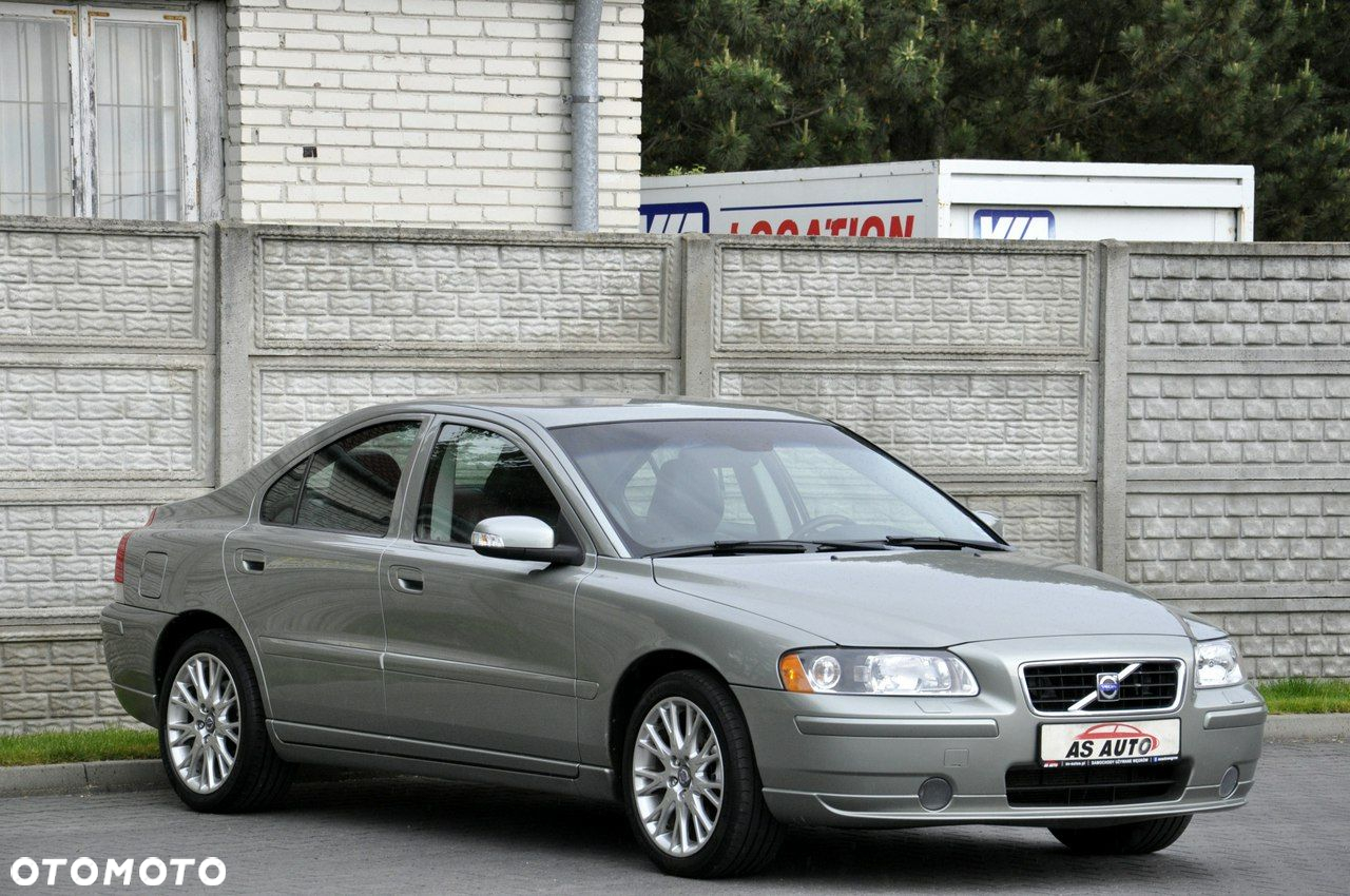 Volvo S60 2.4 Momentum - 26