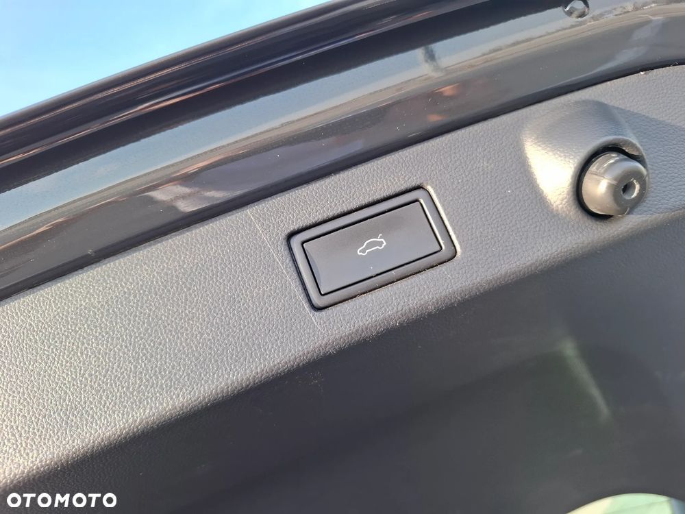 Volkswagen Arteon 2.0 TDI Elegance DSG - 23