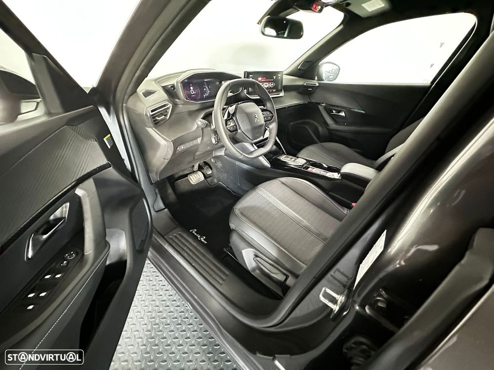 Peugeot 2008 1.2 PureTech Allure Pack EAT8 - 13
