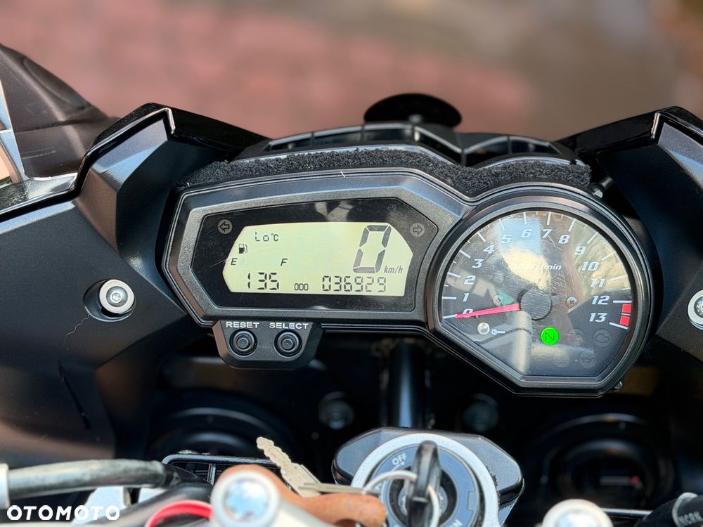 Yamaha FZ - 32