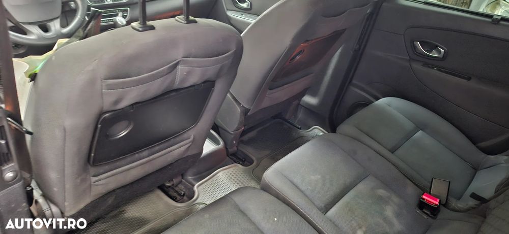 Renault Scenic 1.5dCi Expression - 11