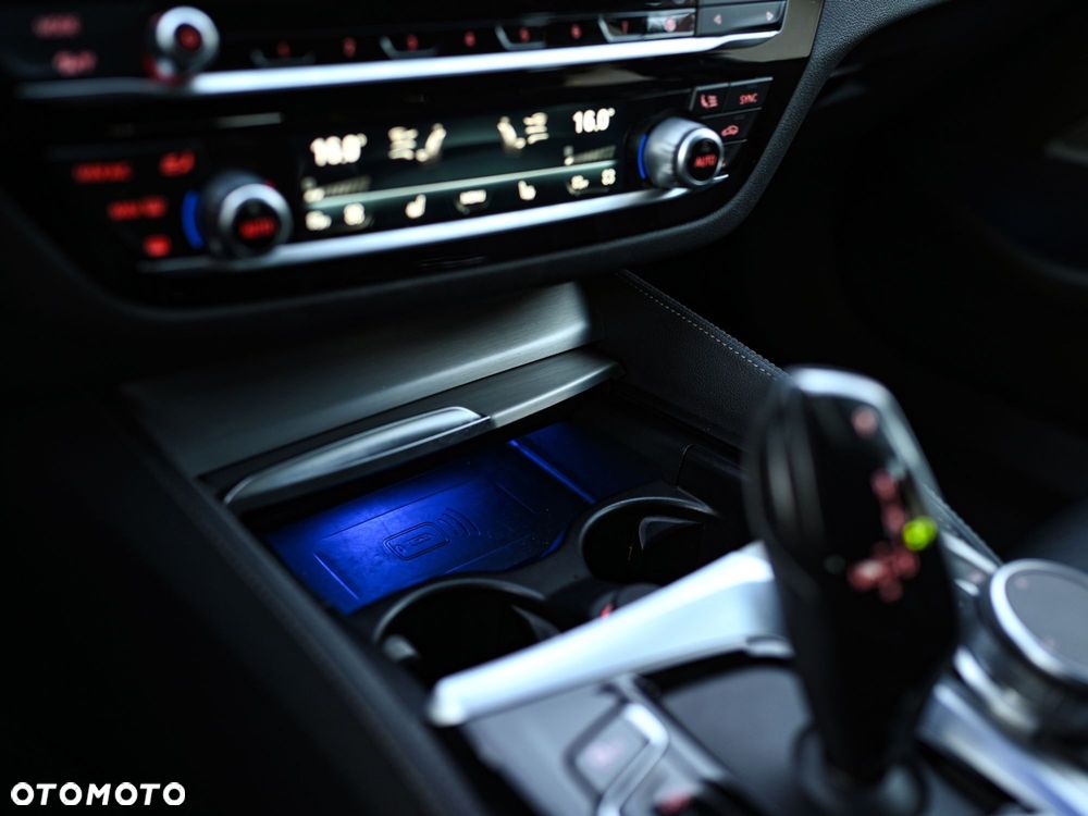 BMW Seria 5 520d M Sport Edition - 19
