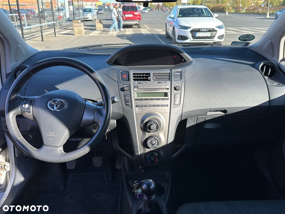 Toyota Yaris 1.33 VVT-i Sol - 10