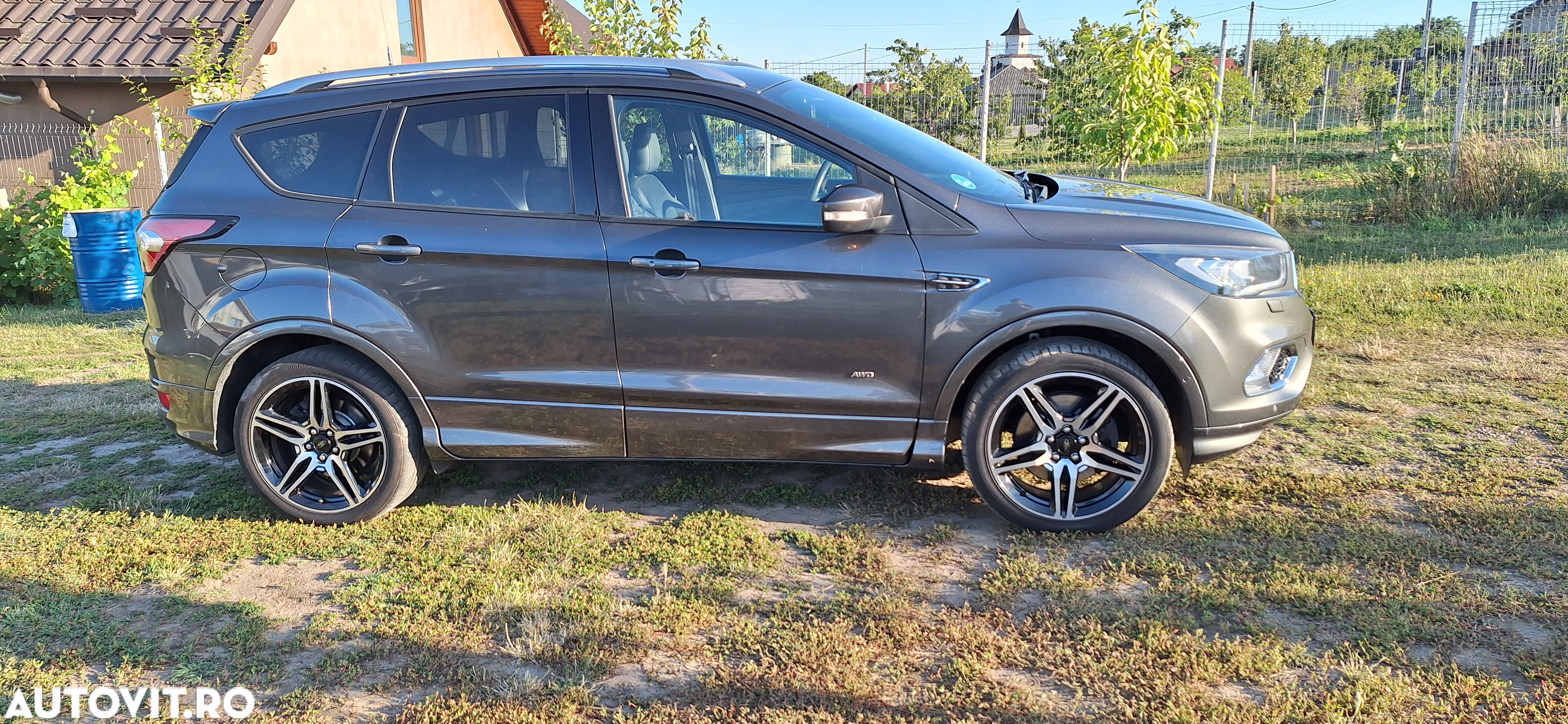 Ford Kuga 1.5 EcoBoost 4WD Aut. Titanium - 4