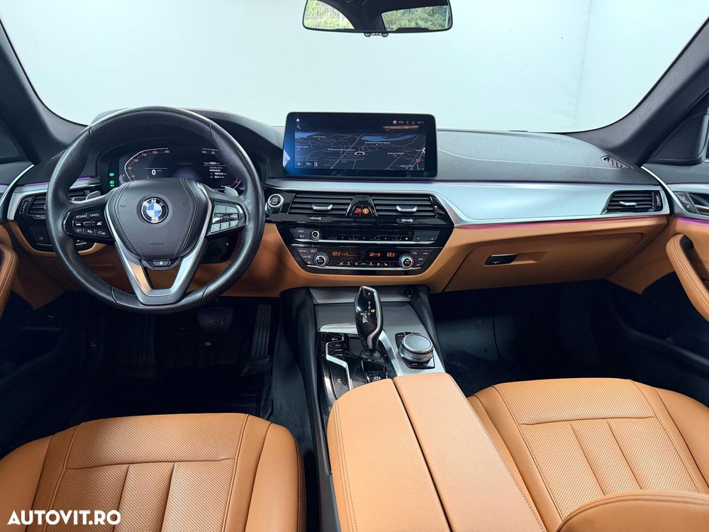 BMW Seria 5 520d xDrive AT - 30