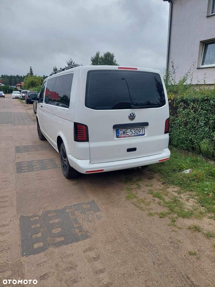Volkswagen Caravelle - 11
