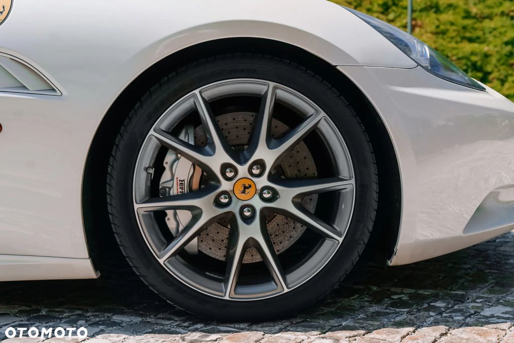 Ferrari California F1 DCT - 9