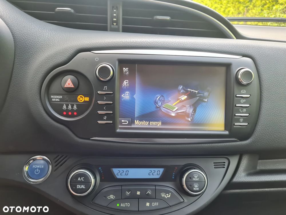 Toyota Yaris - 12