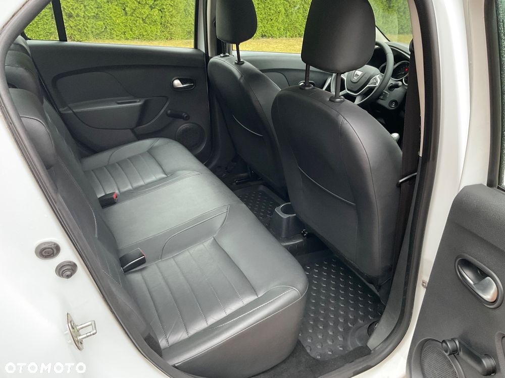 Dacia Logan 1.2 16V Laureate - 11