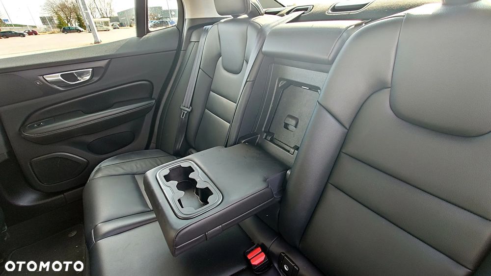 Volvo S60 T8 Twin Engine AWD Geartronic RDesign - 13