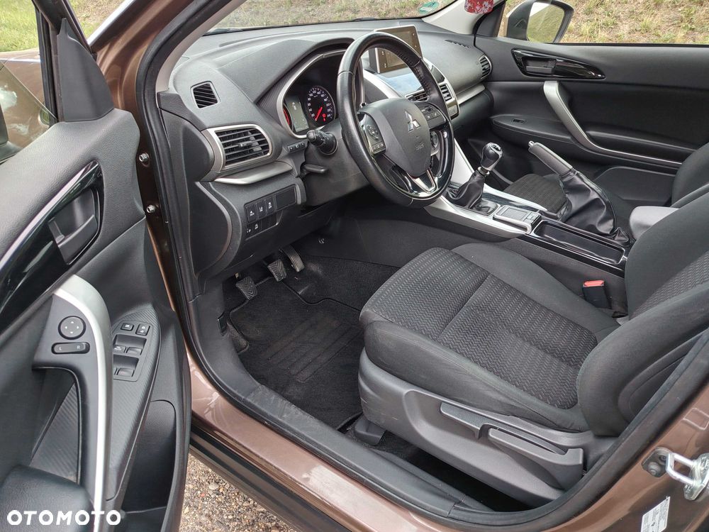 Mitsubishi Eclipse Cross - 6