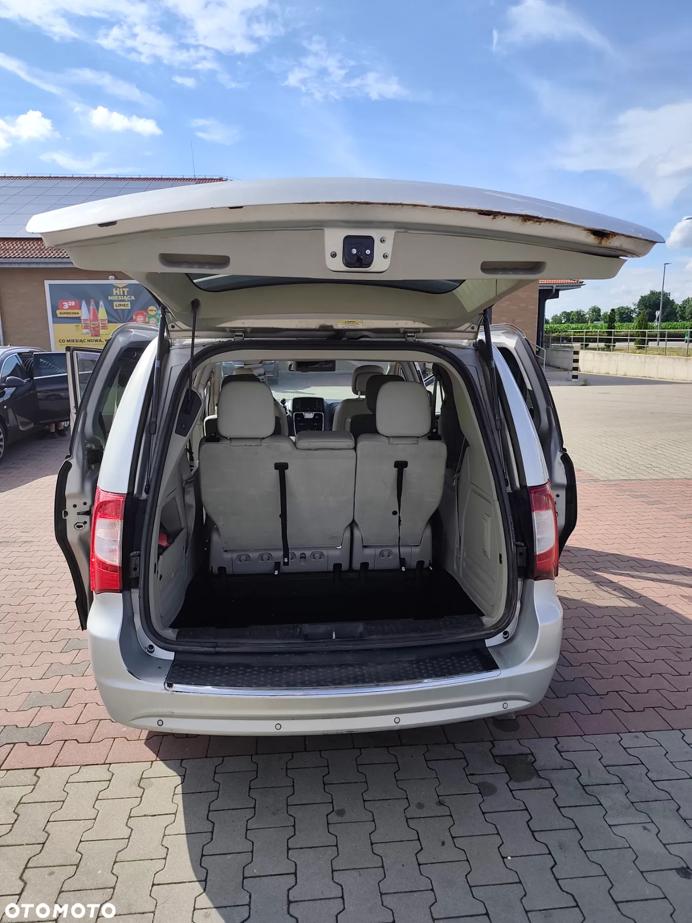 Chrysler Town & Country 3.6 Touring - 24