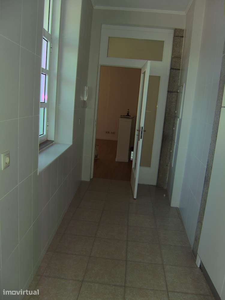 Apartamento T2 com varanda em Aldoar, Porto - Grande imagem: 3/10