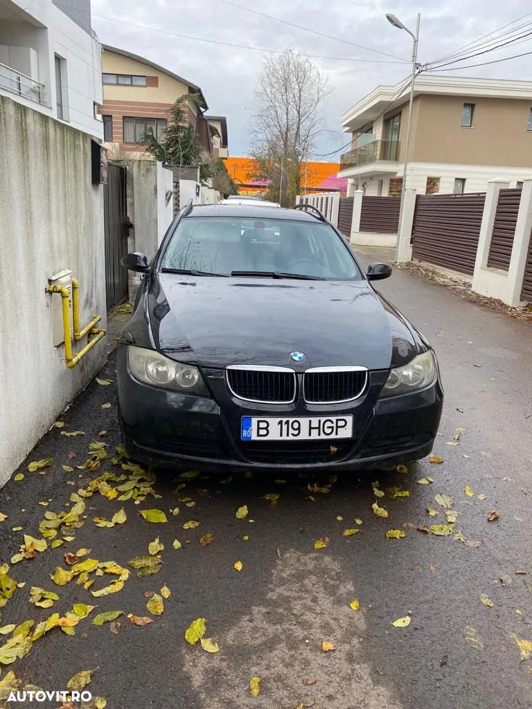 BMW Seria 3 318d DPF Touring - 1