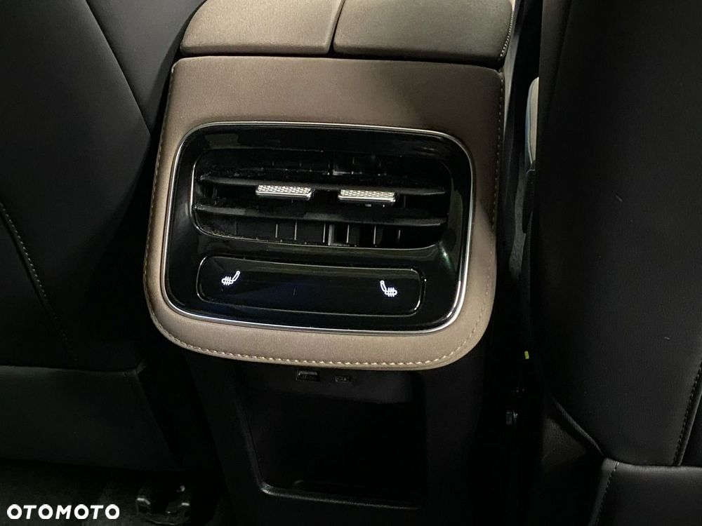 Chery Tiggo 8 1.5 T-GDI Super Hybrid Prestige DCT - 18
