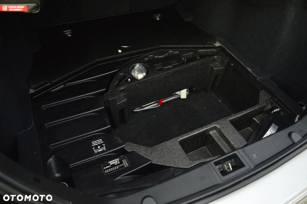 Mercedes-Benz CLK 320 Elegance - 28