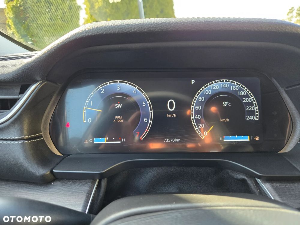 Jeep Grand Cherokee - 31