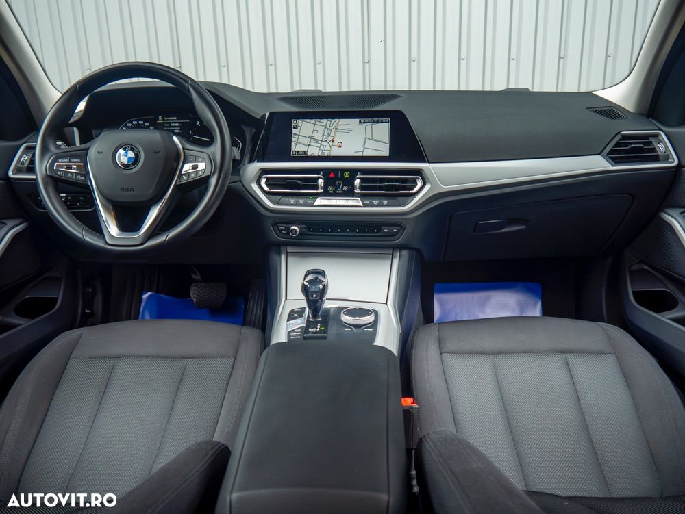 BMW Seria 3 320d xDrive AT Advantage - 32