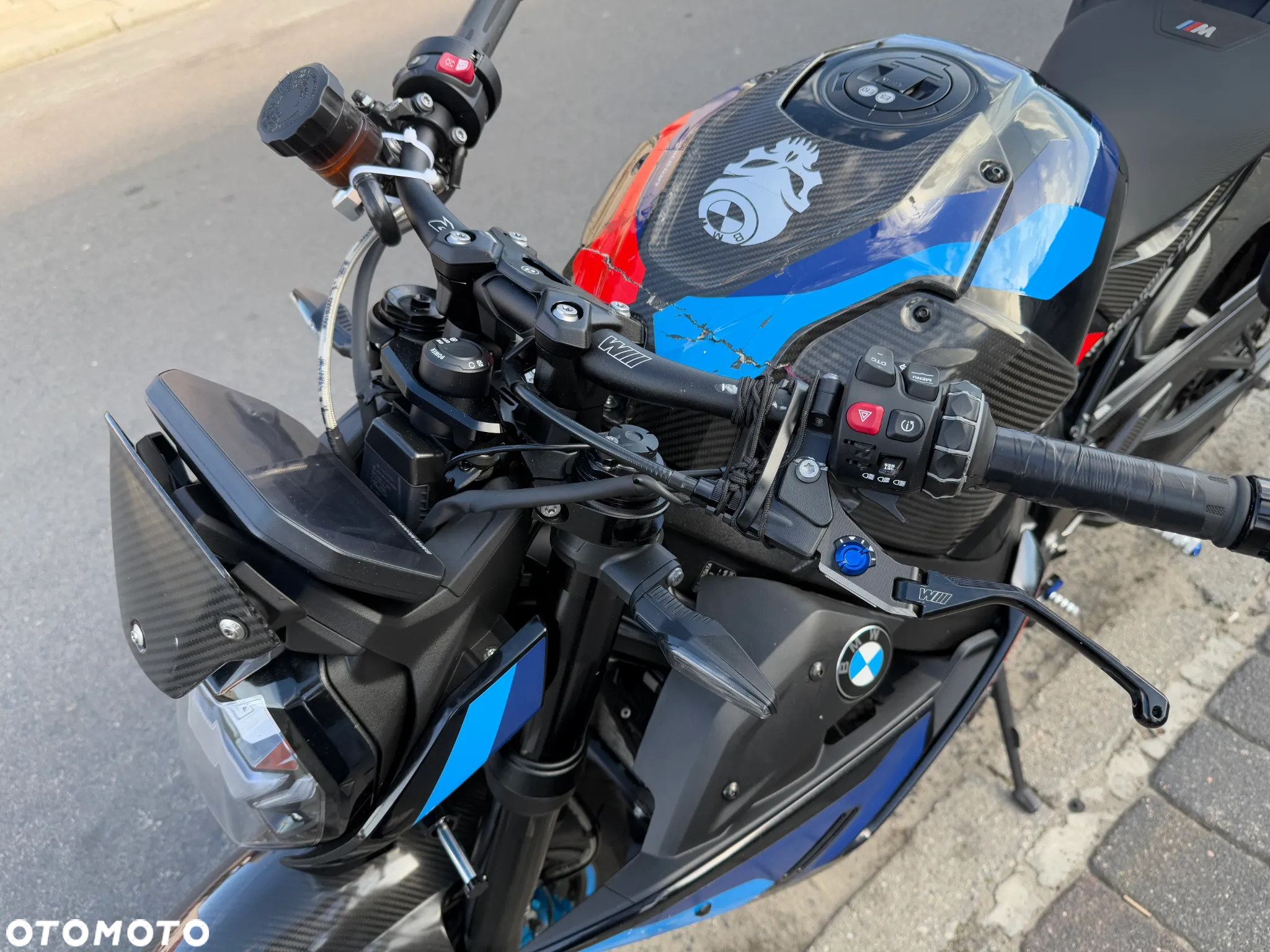 BMW S - 24